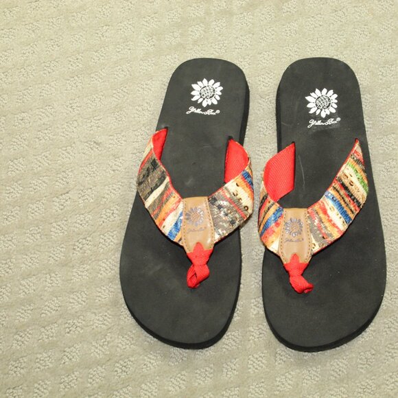 NWOT Yellow Box Size 9M Multicolor Thick Soled Flip Flops - Picture 2 of 6